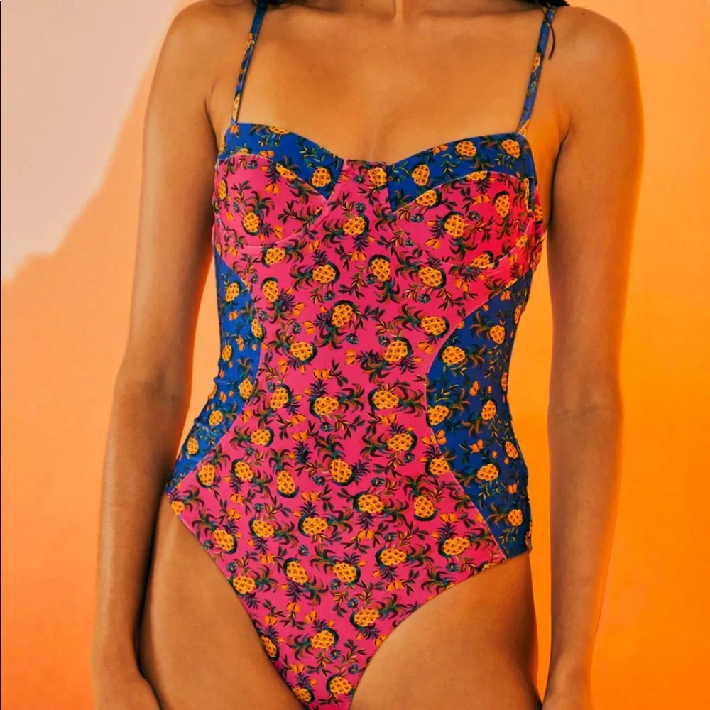 Farm Rio Fruits Dots One Piece Swimsuit sz M 175$ - Picture 8 of 15